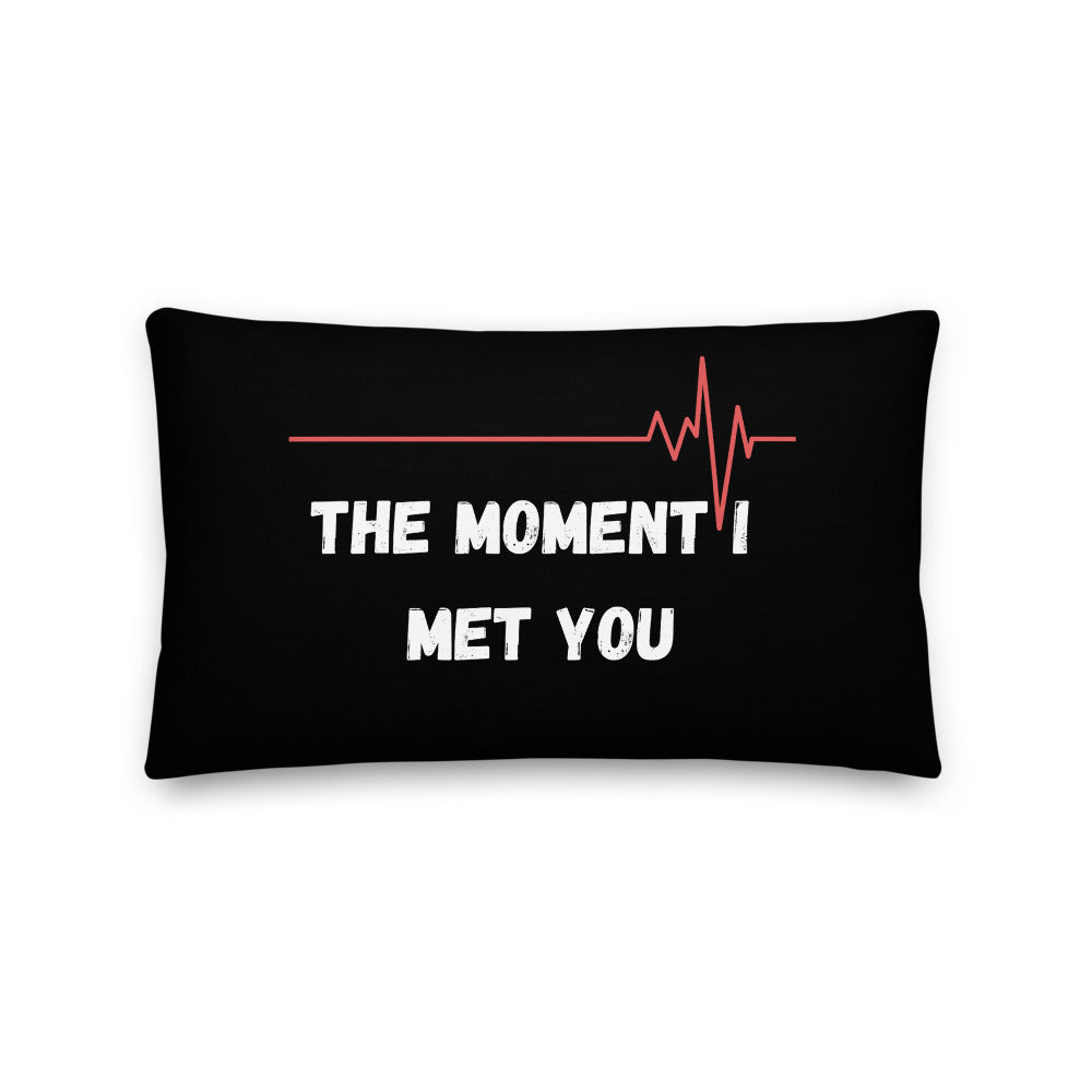 Heartbeat pillow outlet for couples